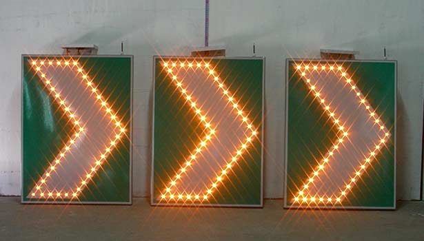 Solar-Parking-Guidance-Signs