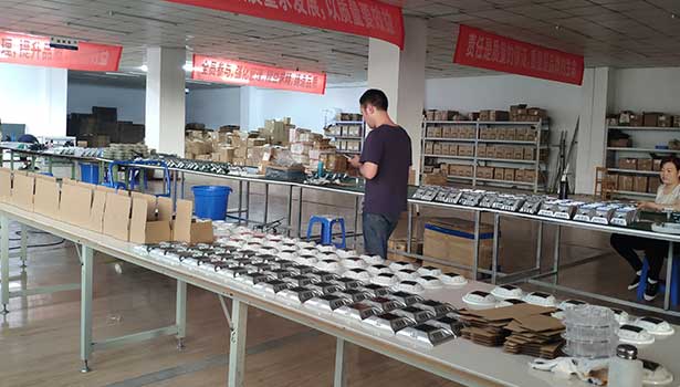 solar-road-studs-China-manufacturer
