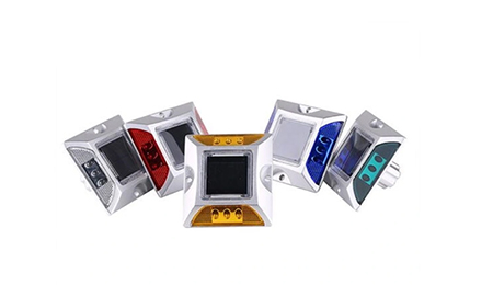 Solar cat eye road studs