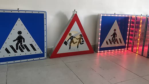 school-zones-solar-traffic-signs