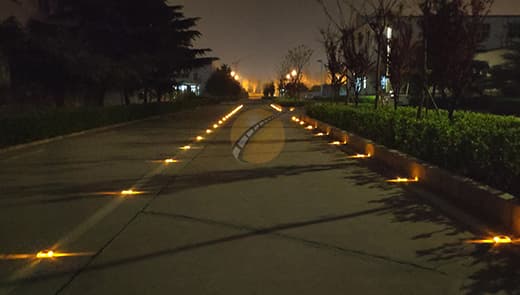 intelligent-solar-road-studs