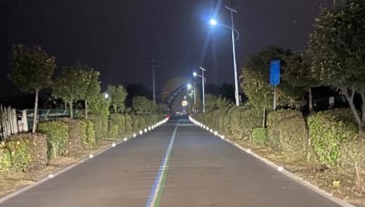 solar-road-studs-for-mountain-roads