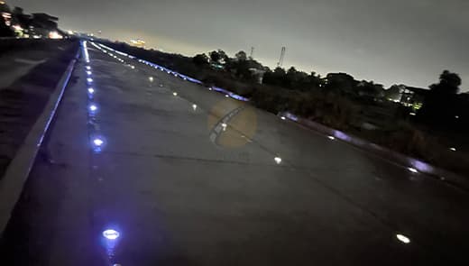 solar-road-studs-OEM