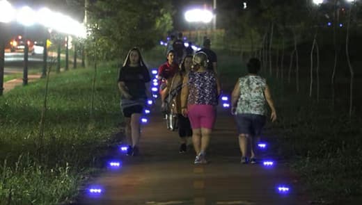 solar-cat's-eyes-for-pathway-marking