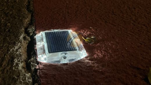 cat's-eye-in-road-construction