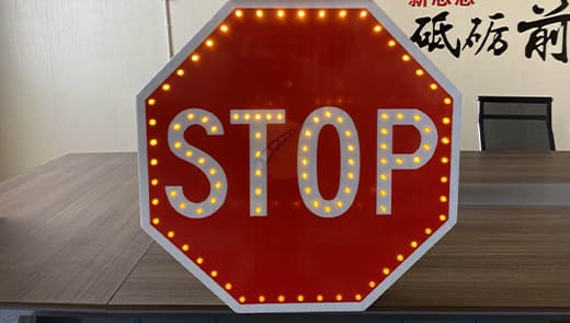 solar-traffic-signs-maintenance