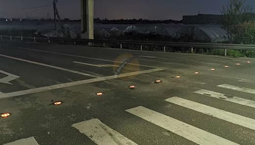 intersection-solar-road-stud-installation-spacing-guide