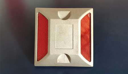 reflective road stud