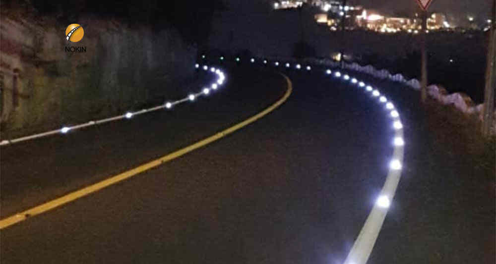 Customize LED road stud light supplier