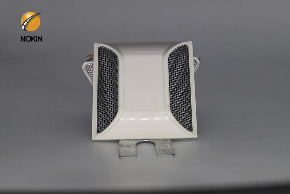 white PC road pavement markers supplier