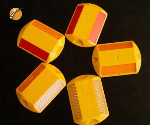 yellow Plastic road stud manufacturer
