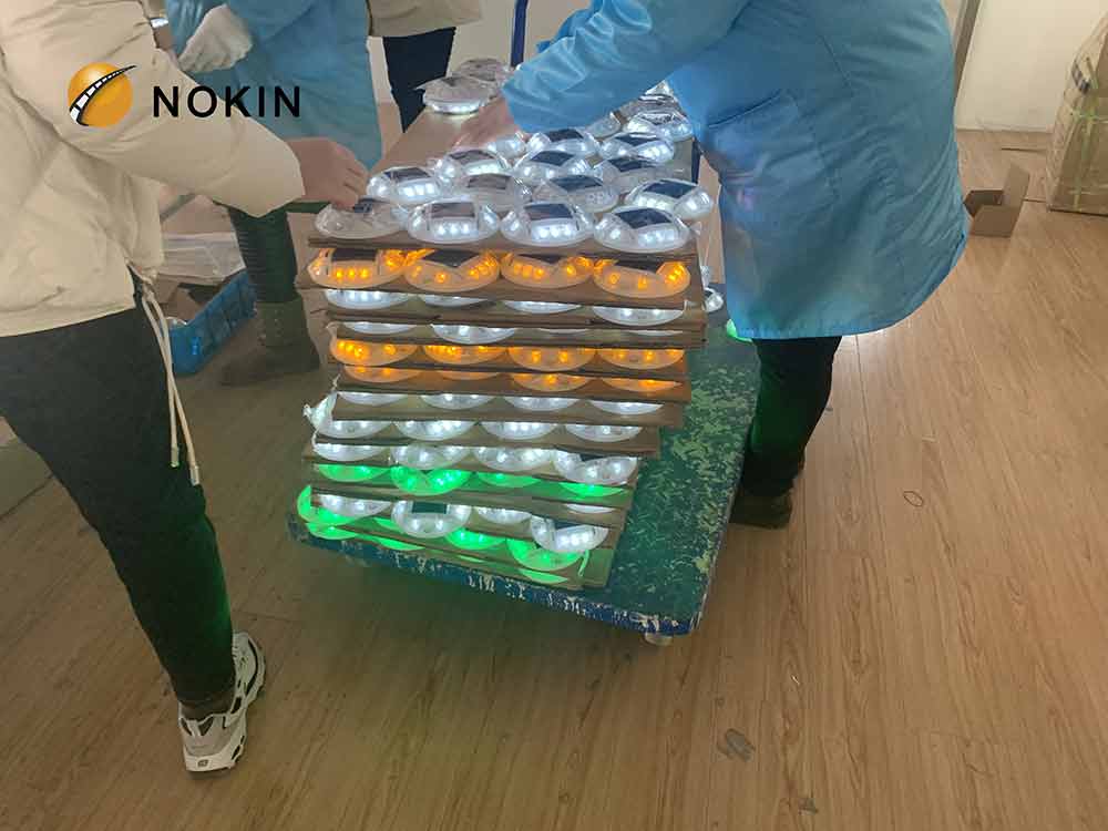 Plastic Solar Deck Light For Port