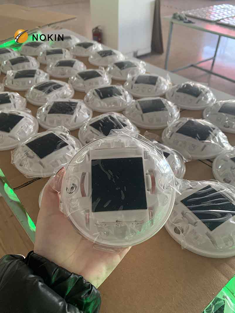 Plastic Solar Road Spike For City Road