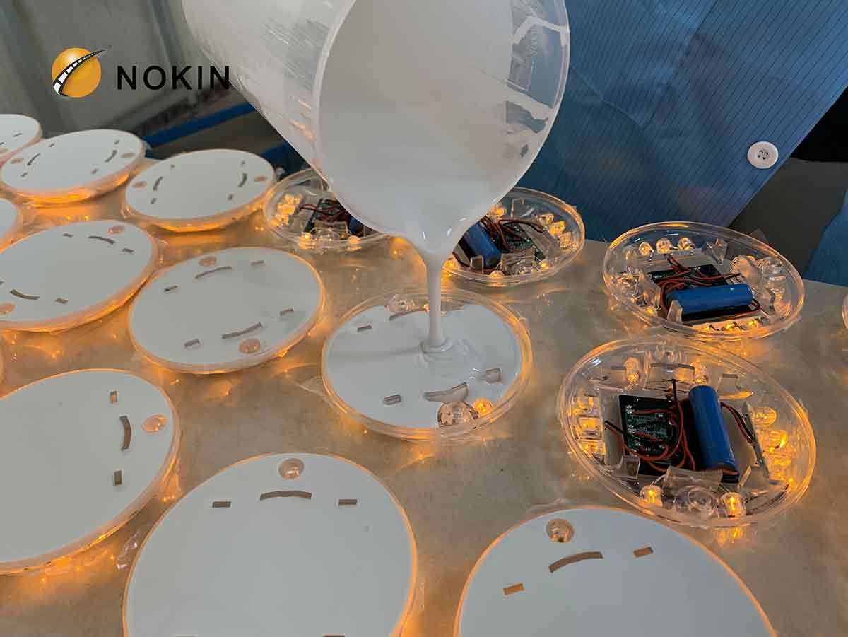 Plastic Solar Road Spike For Expressway