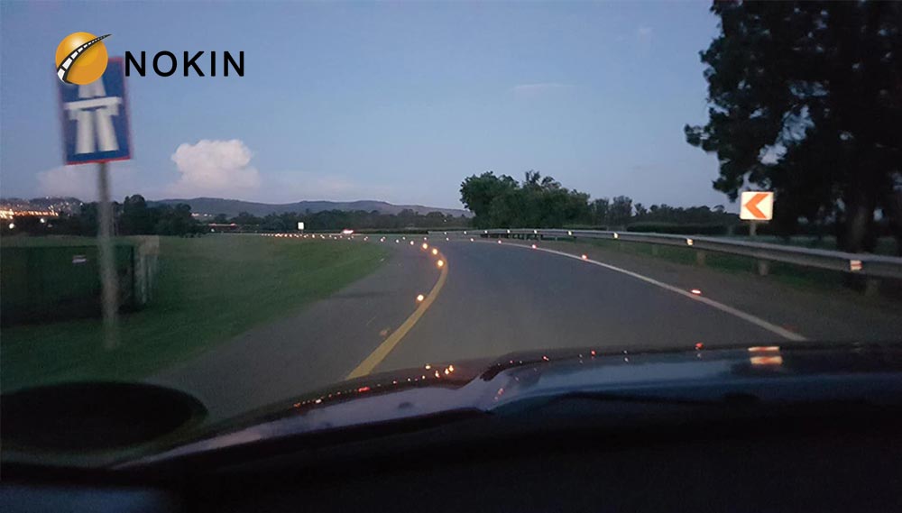 raised solar cat eyes factory