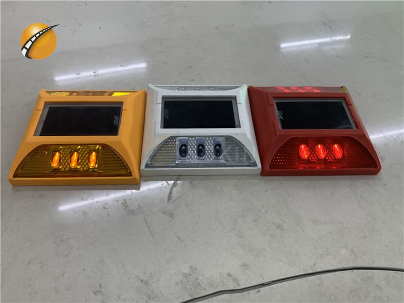 Plastic Solar Road Stud For Port