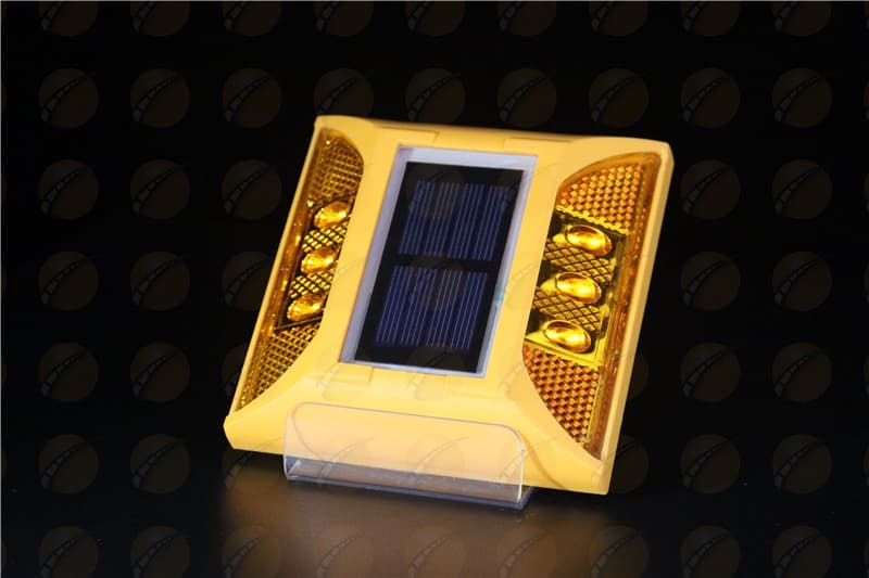 Solar Flash Road Studs Rate