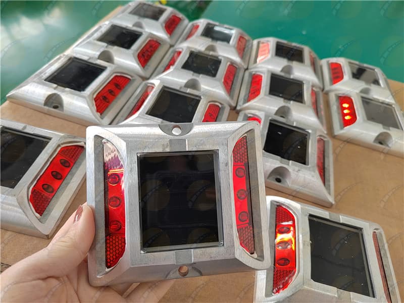 Solar Road Studs China Rate
