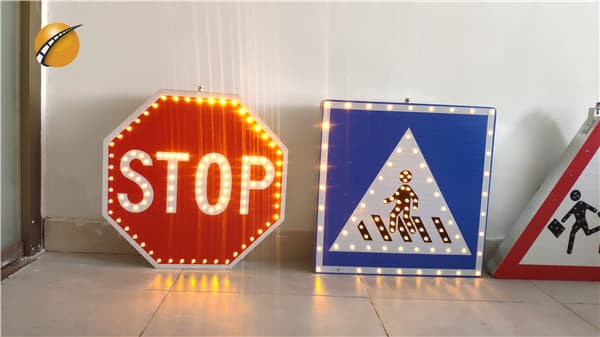 Customized solar flashing led stop sign price