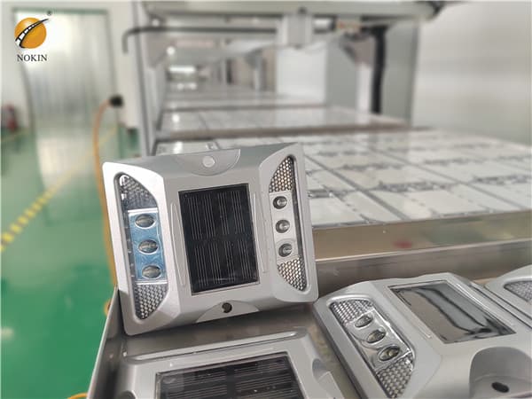 Raised Solar Stud Supplier