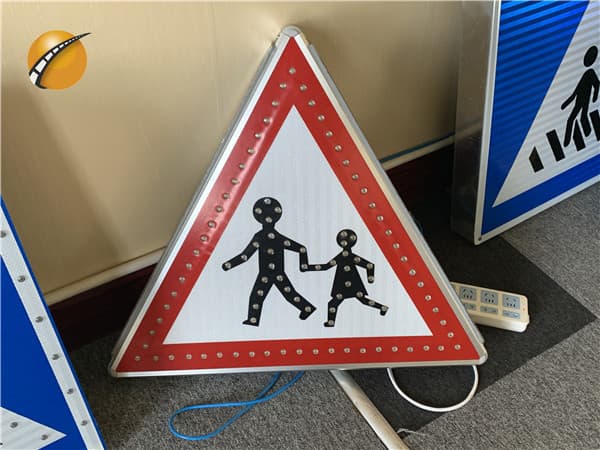 Solar LED Warning Road Sign Traffic Sign