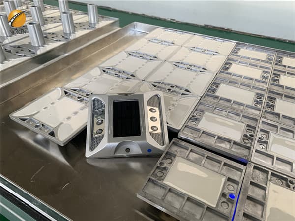 Square Solar Stud Manufacturer