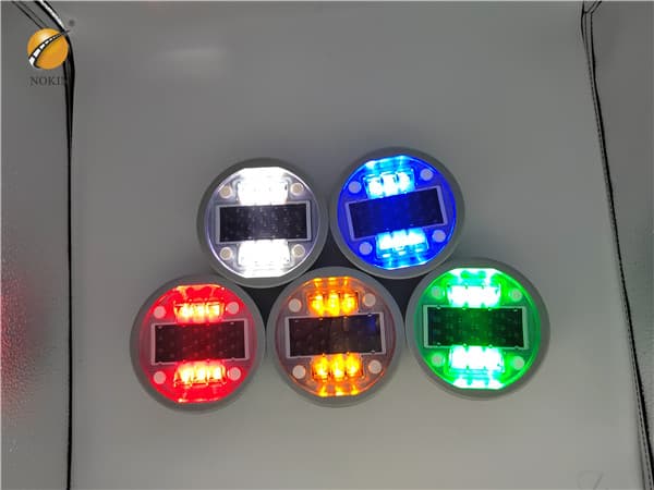 White Solar Road Stud Manufacturer