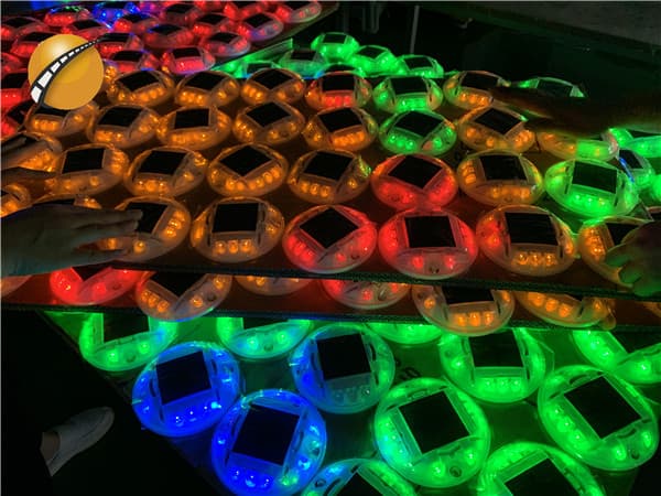 round pavement marker solar road stud