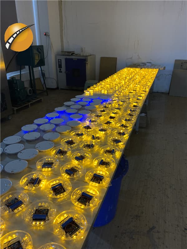 round reflector solar road