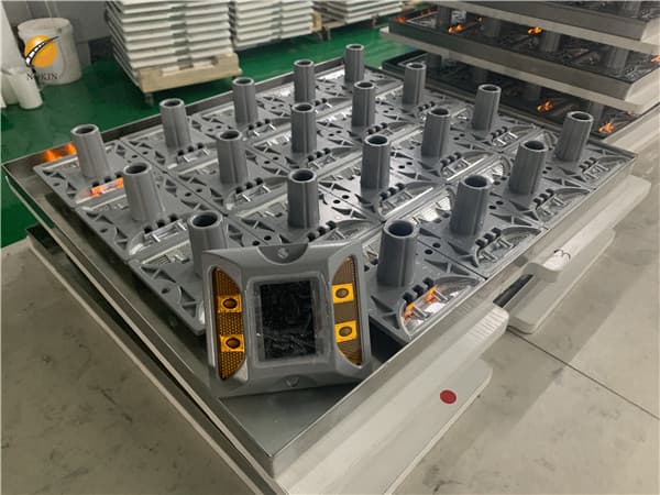 High Quality Solar Road Stud For City Road Supplier