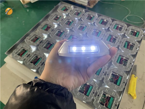 Waterproof Solar Road Stud For Parking Lot Manufacturer