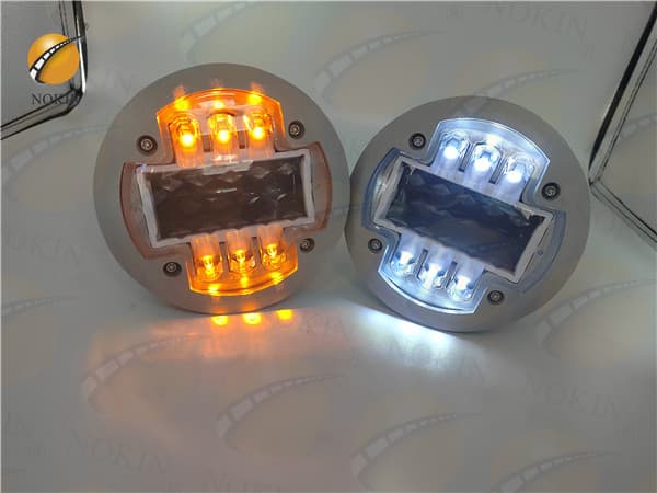 6 Safety locks LED Solar Road Stud Manufacturer
