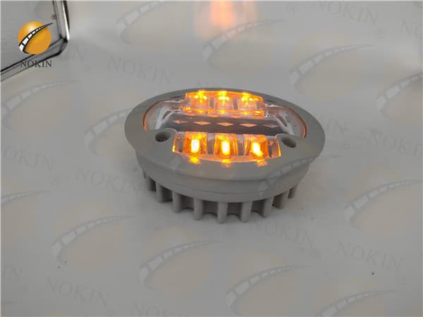 Bi-Directional Pavement Levelled Stud Color White