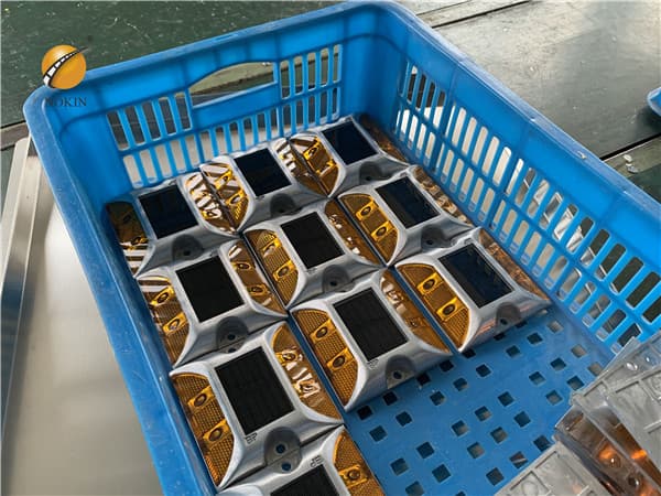 Flashing Road Stud Light Price