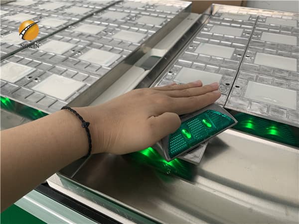 Green Road Stud Light Supplier