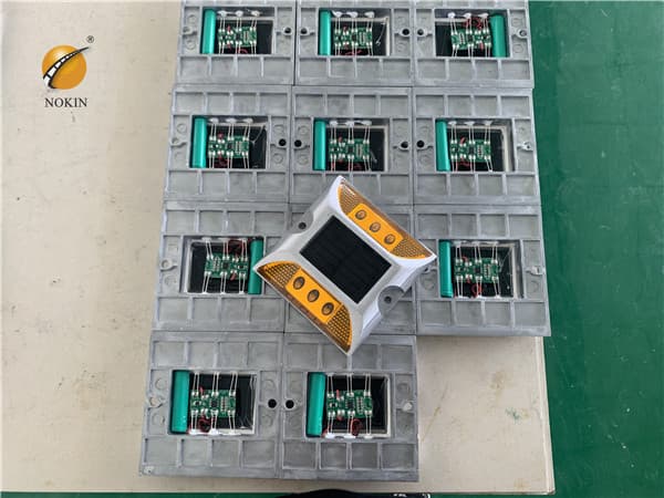 Motorway Road Stud Light For Road Safety