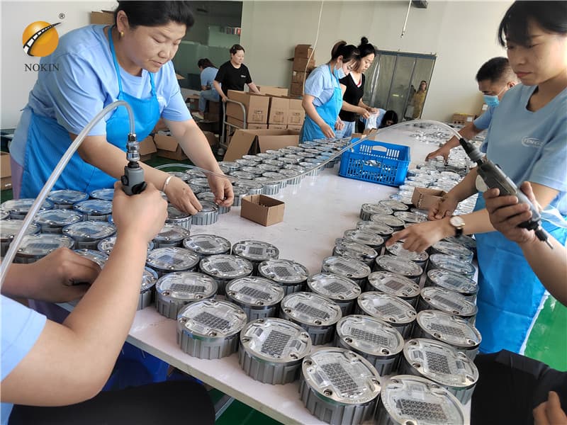 Internally Illuminated Pavement Levelled Stud