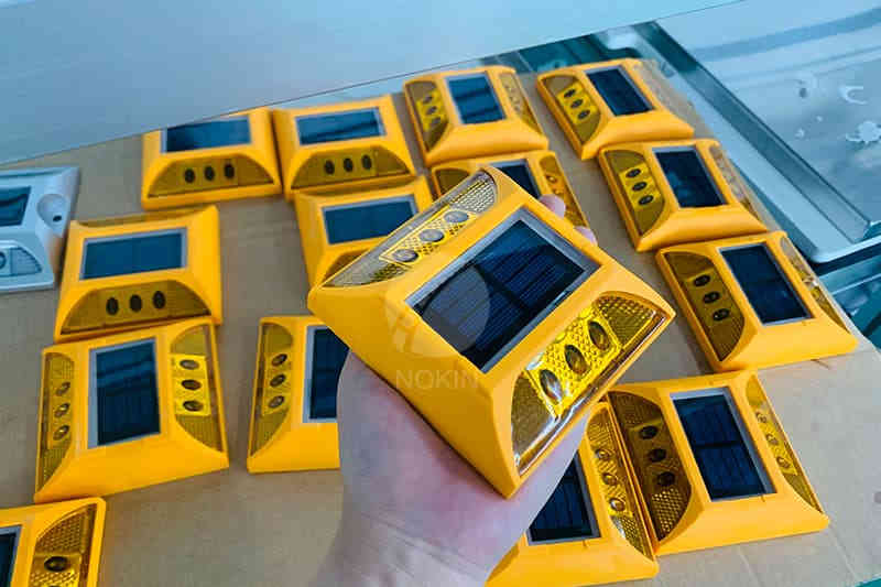 road stud for freeway safety led