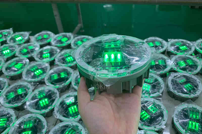 solar cat eyes for truck safety led