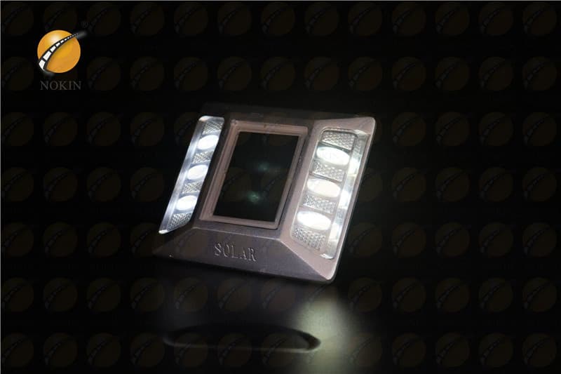 White Solar Road Stud For Road Safety