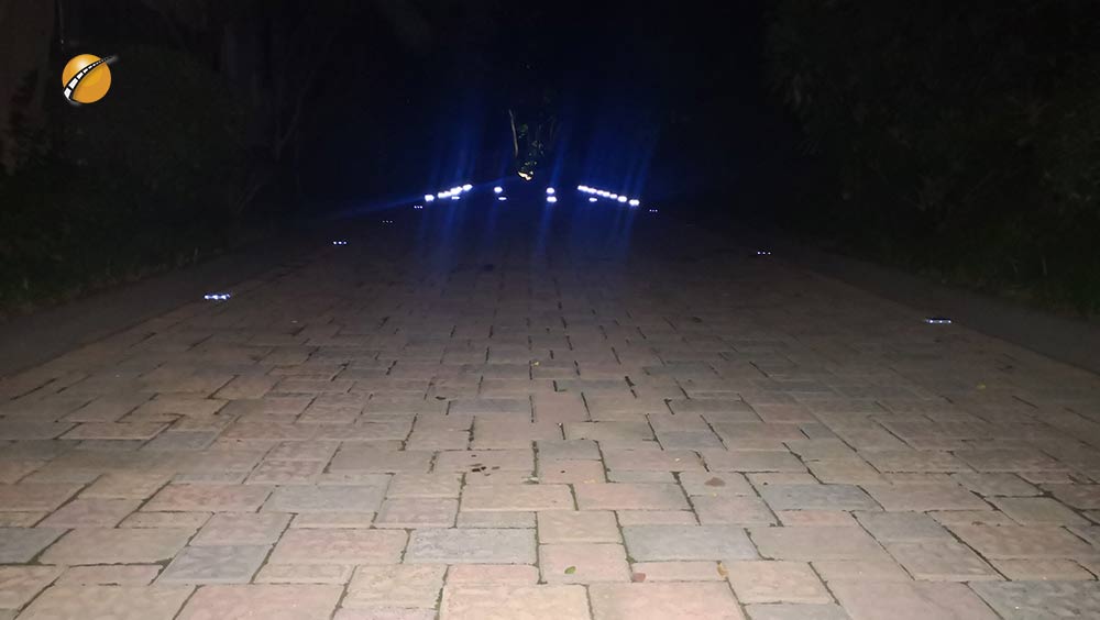 solar road marker for bridge safety reflector