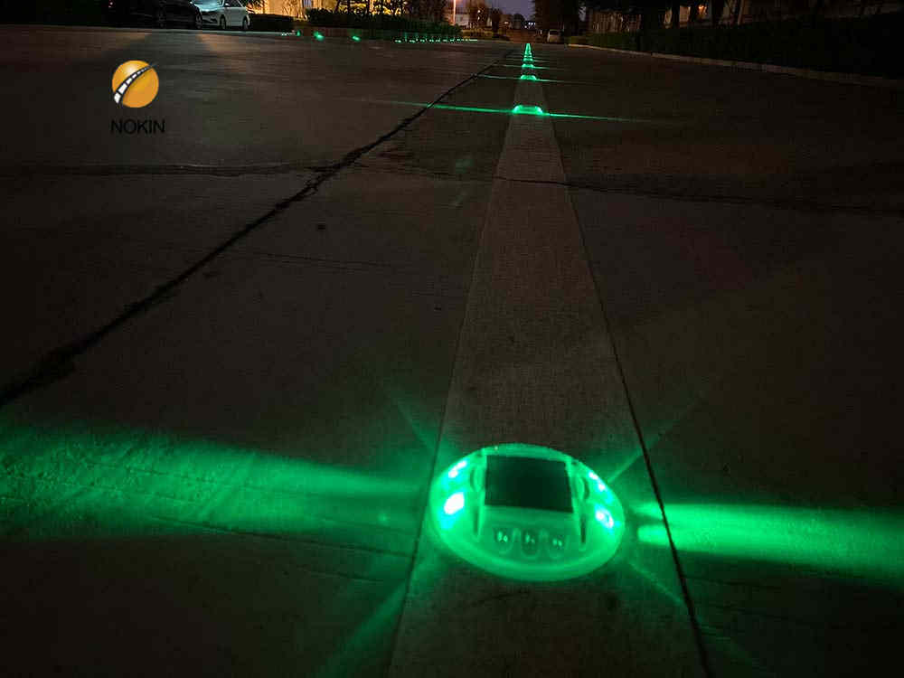 cat eyes for path Installation solar