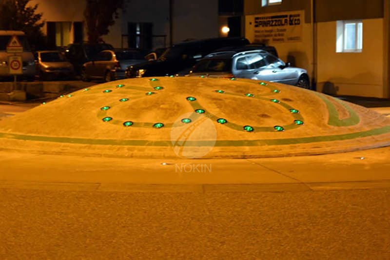 road stud for road safety heavy duty light