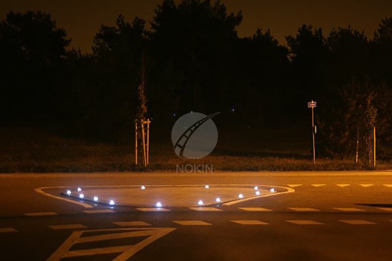 road stud for road safety heavy duty light