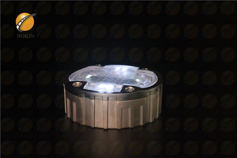 IL300 Solar Road Stud Color White