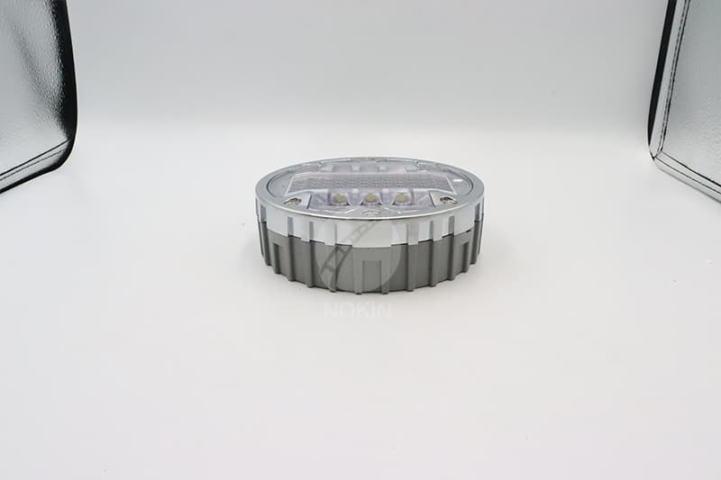 IL300 warning stud reflective for walkway Installation