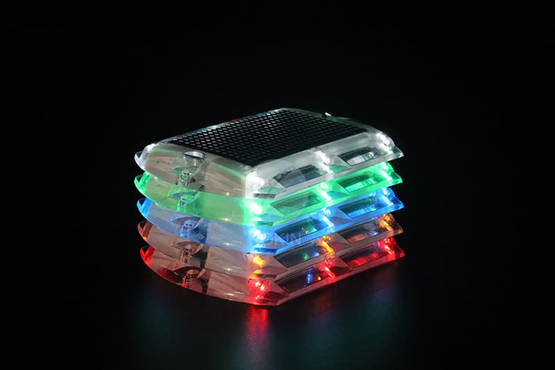 solar cat eyes for walkway Installation