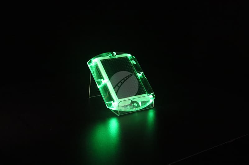 solar cat eyes light for walkway Installation