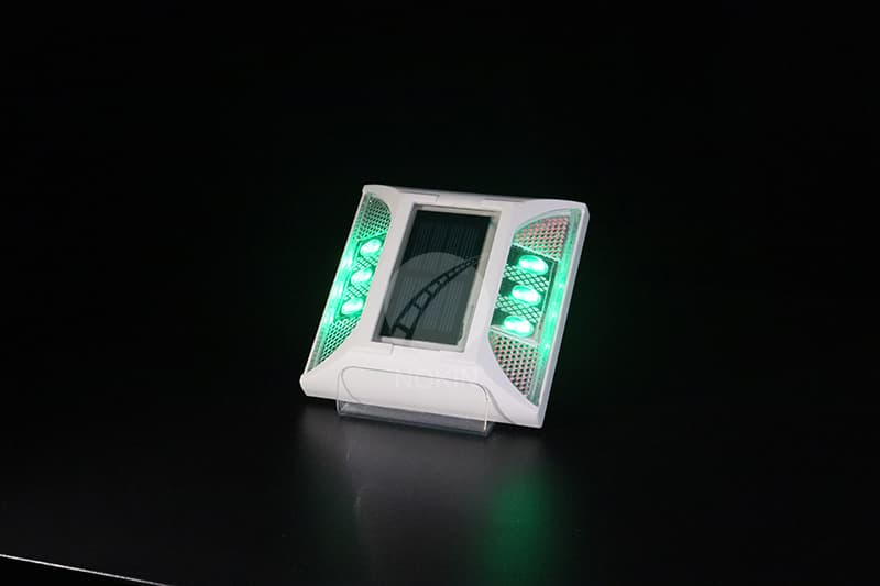 solar road stud for freeway Installation