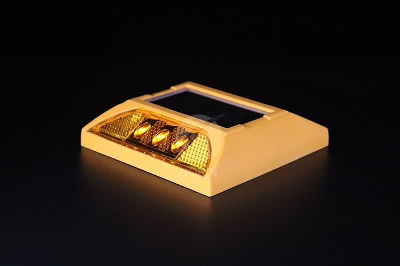 IP68 reflective solar road marker for road safet